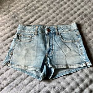 American Eagle 🦅 Outfitters High Rise Jean Shortie